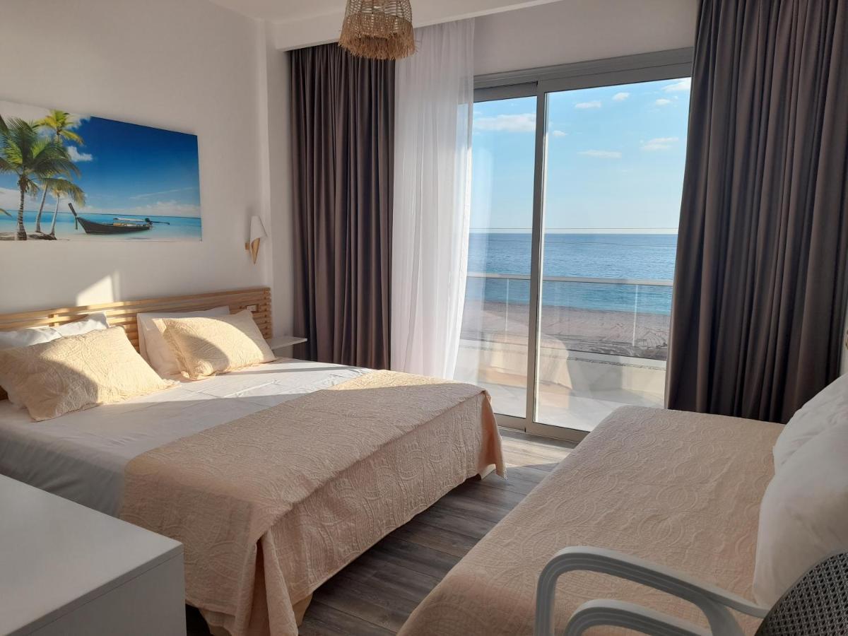 Anxhelos Hotel Himare Ngoại thất bức ảnh