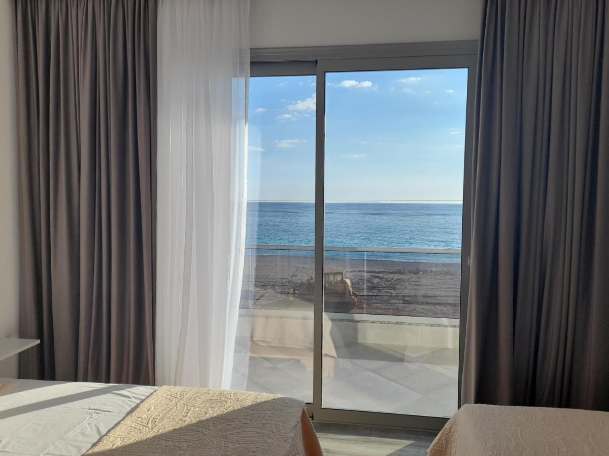 Anxhelos Hotel Himare Ngoại thất bức ảnh