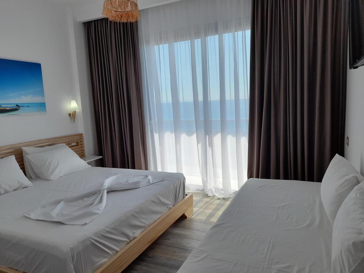 Anxhelos Hotel Himare Ngoại thất bức ảnh