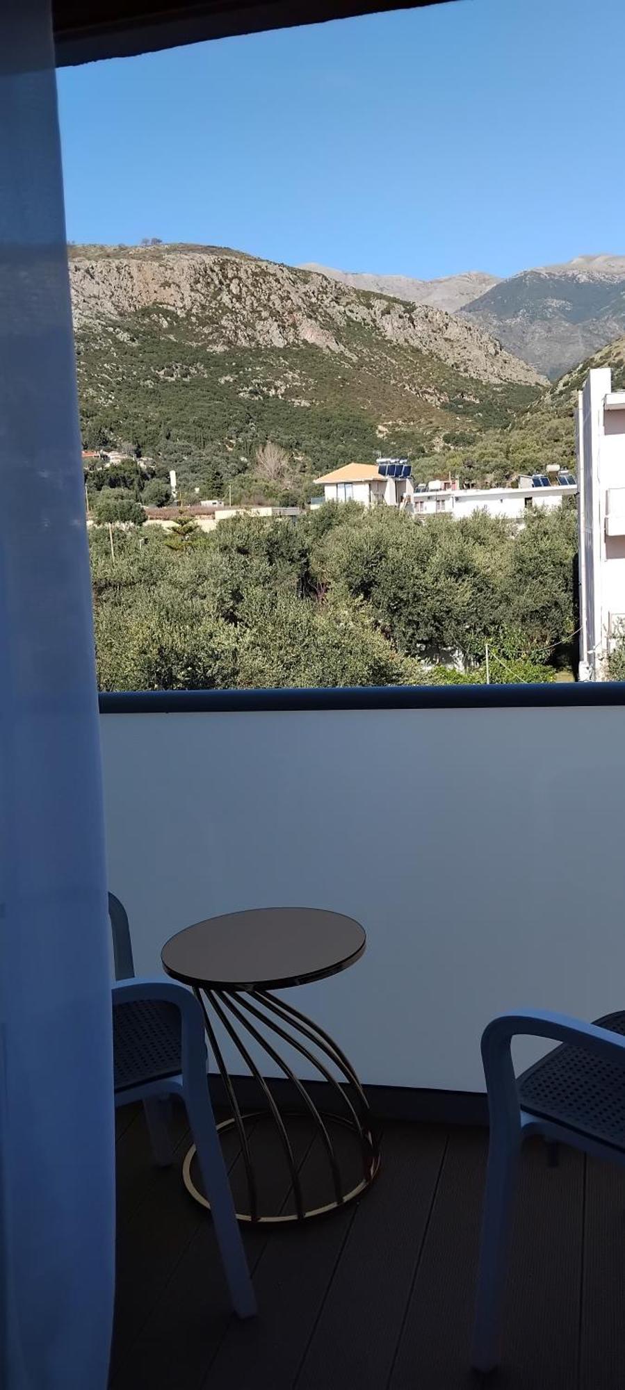 Anxhelos Hotel Himare Phòng bức ảnh