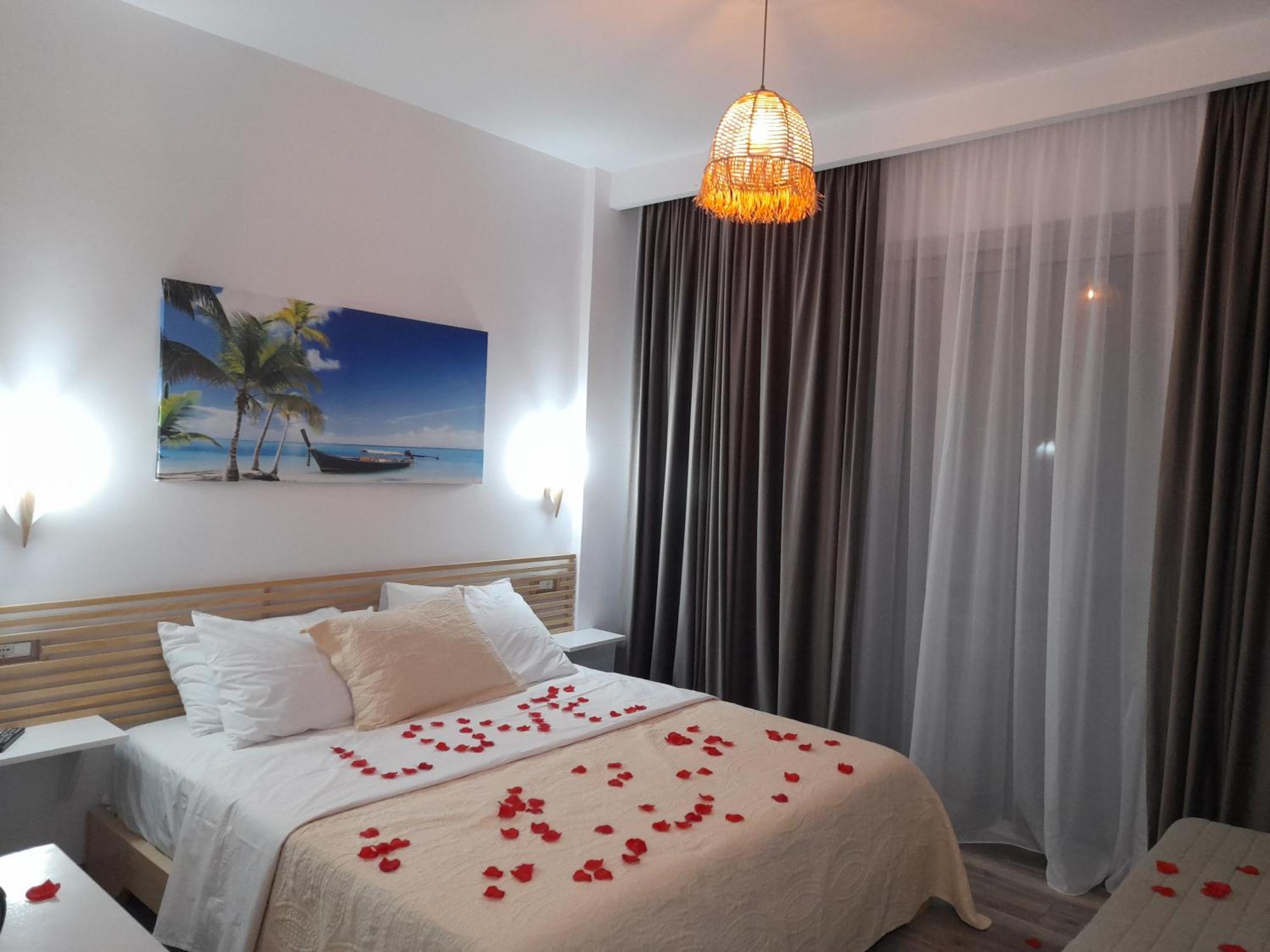 Anxhelos Hotel Himare Phòng bức ảnh